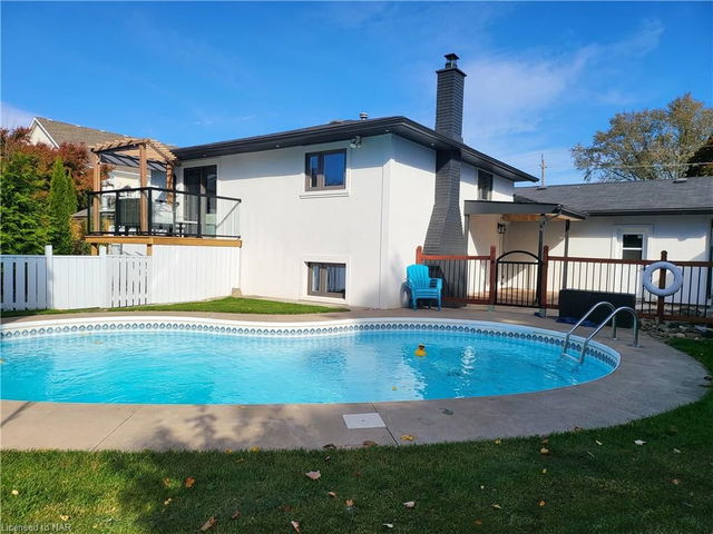 1 1/2 Corbett Avenue