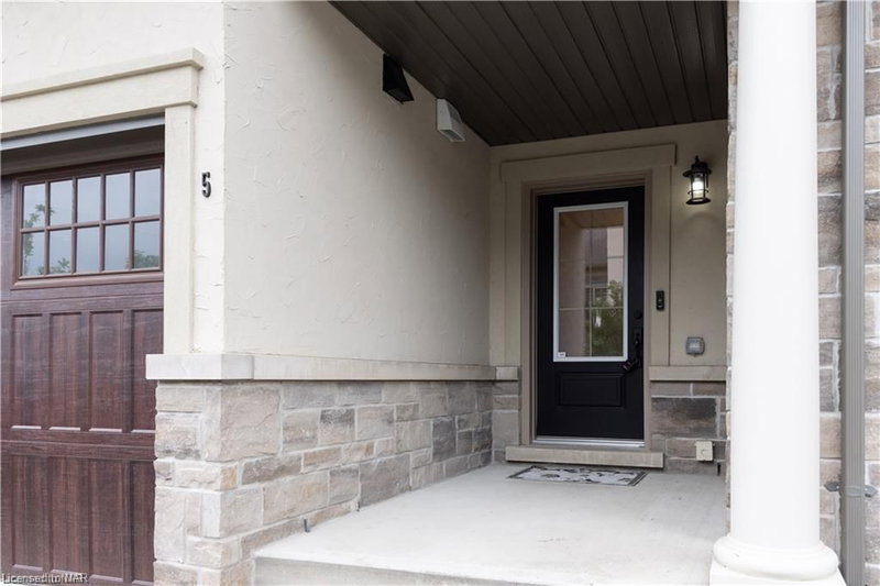 5 St. Andrews Lane S
