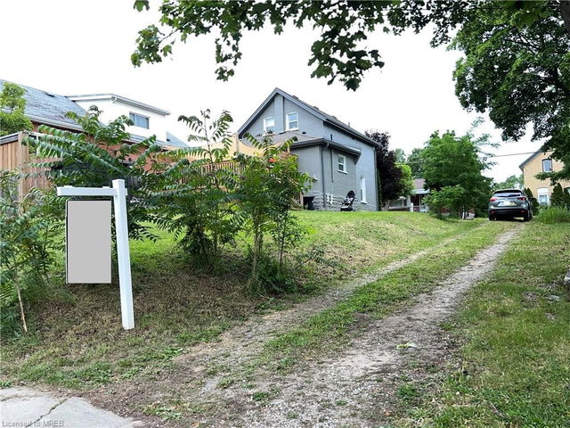 18 Grandview Street