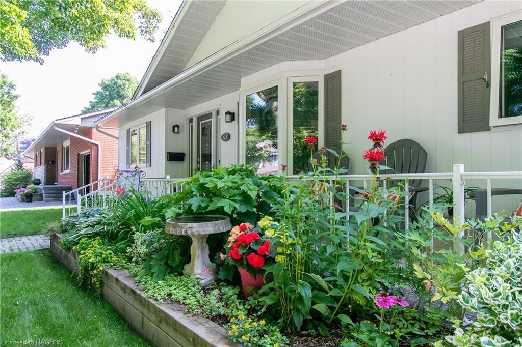 Single Family Residence sold at 425 4th Avenue, Owen Sound, ON, N4K 2M9 - Owen Sound - MLS: 40524851