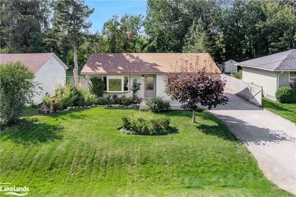 Single Family Residence sold at 20 75th Street, Wasaga Beach, ON, L9Z 2G6 - Wasaga Beach - MLS: 40526101