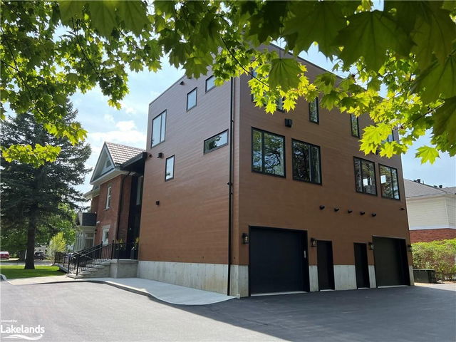 4 - 20 Alice Street E