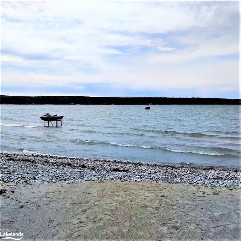 Residential sold at 61 East Beach Road, Tiny, ON, L9M 0M6 - Tiny - MLS: 40531353