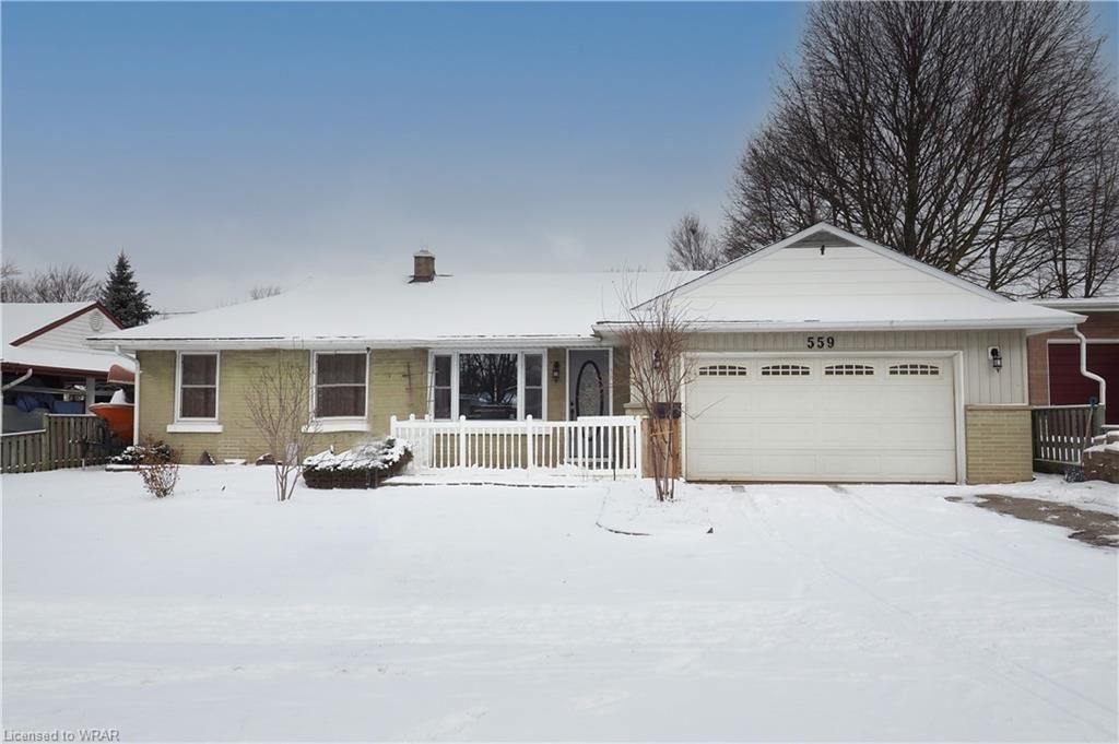 Single Family Residence sold at 559 Grand Valley Drive, Cambridge, Langs Farm/Hilborn Park, N3H 2S2 - MLS: 40532240