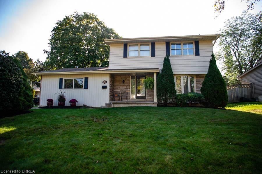 Single Family Residence sold at 75 Forsythe Avenue, Brantford, ON, N3R 3L6 - Rosedale/Gable Height - MLS: 40532940