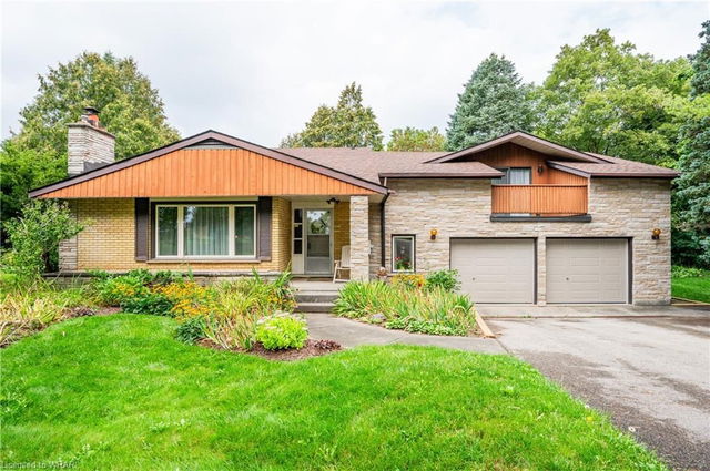 36 The Crestway