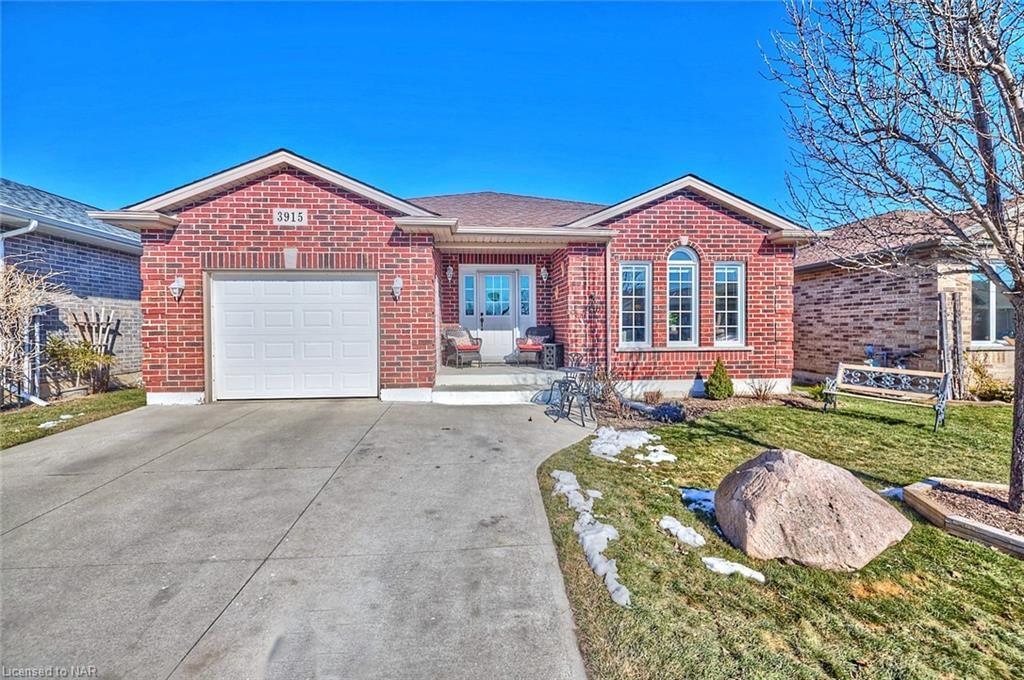 Single Family Residence sold at 3915 Primrose Lane, Vineland, ON, L0R 2C0 - Lincoln-Jordan/Vineland - MLS: 40542446