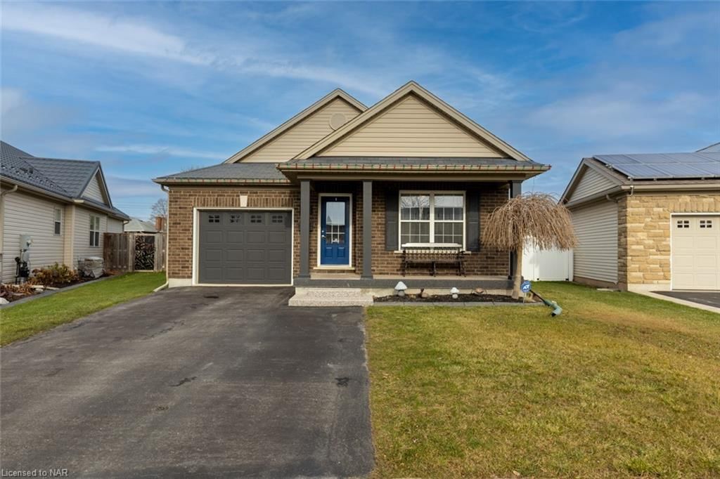 Single Family Residence sold at 463 Classic Avenue, Welland, ON, L3B 0A3 - Lincoln/Crowland - MLS: 40543368