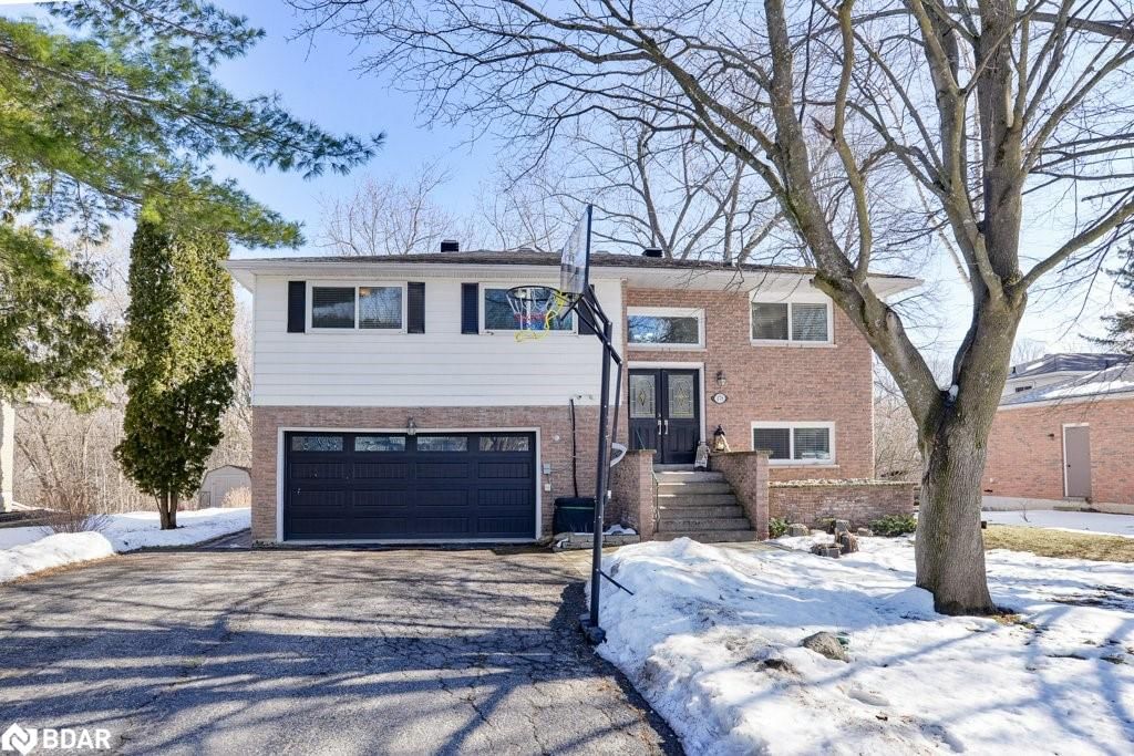 Single Family Residence sold at 378 Tallwood Drive, Orillia, ON, L3V 2G9 - North Ward - MLS: 40545201