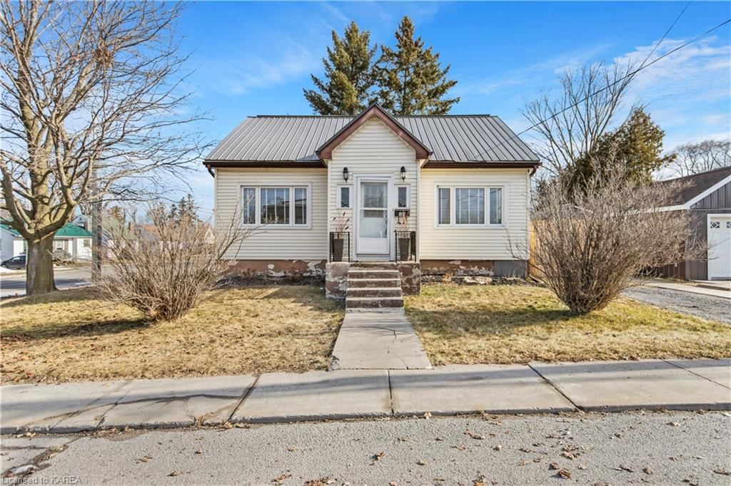 Single Family Residence sold at 181 York Street, Greater Napanee, ON, K7R 2Y8 - Greater Napanee - MLS: 40545978