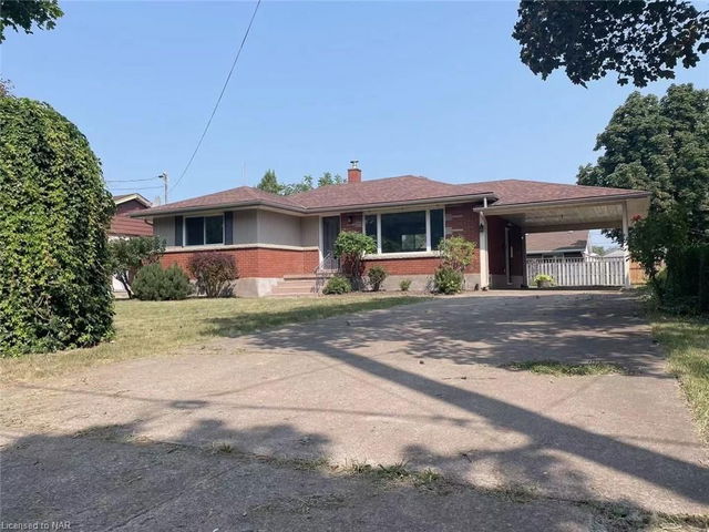 17 Dunraven Avenue