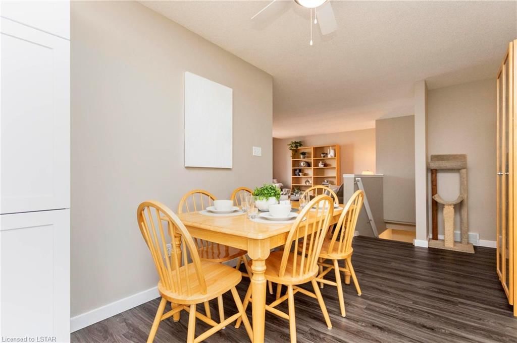 Single Family Residence sold at 42 Hickory Boulevard, Strathroy, ON, N7G 4E9 - SE - MLS: 40548601