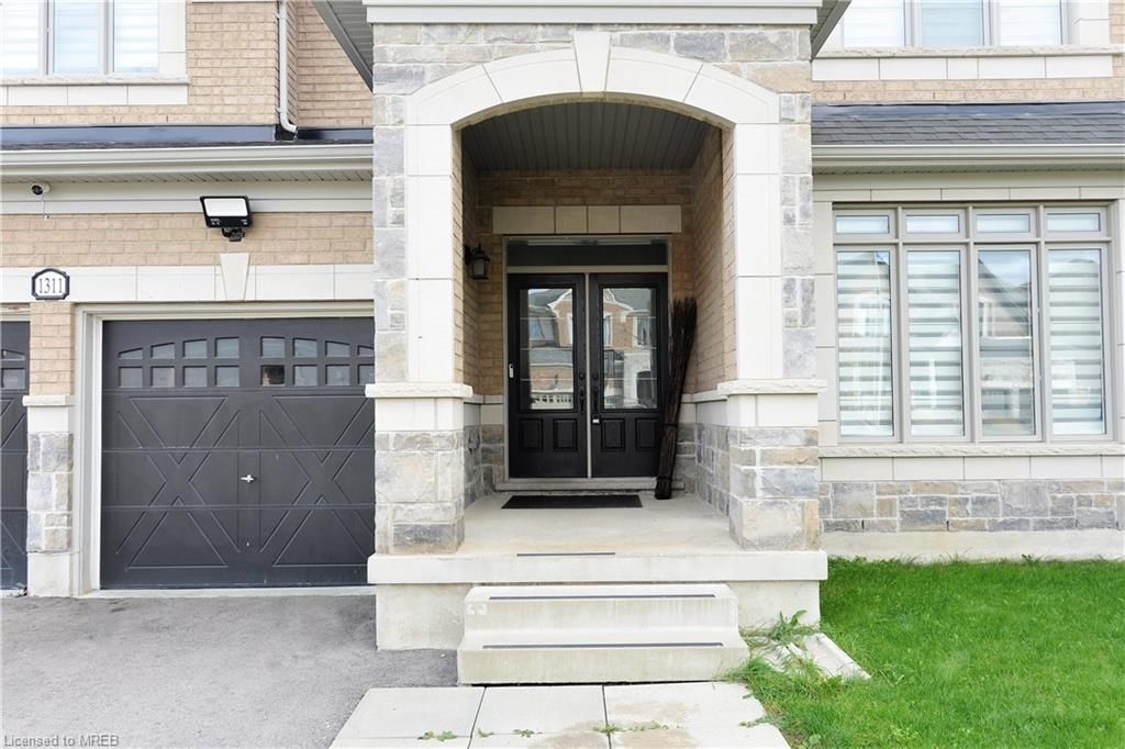 Single Family Residence sold at 1311 Butler Street, Innisfil, Alcona, L9S 0H3 - MLS: 40553927