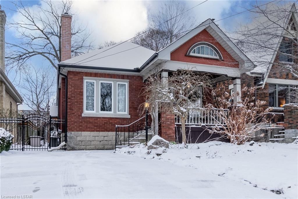 Single Family Residence sold at 833 Wellington Street, London, ON, N6A 3S6 - East B - MLS: 40559717