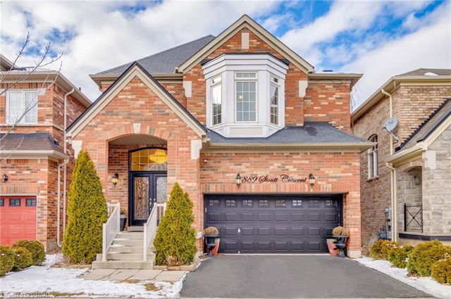 889 Stoutt Crescent