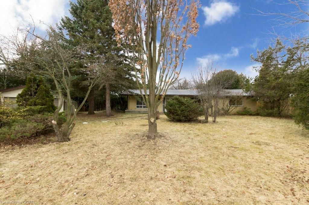 Single Family Residence sold at 643 Hanlon Road, Guelph, Dovercliffe Park/Old University, N1G 2S4 - MLS: 40560969