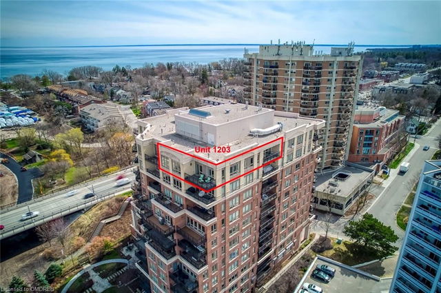 1203 - 111 Forsythe Street