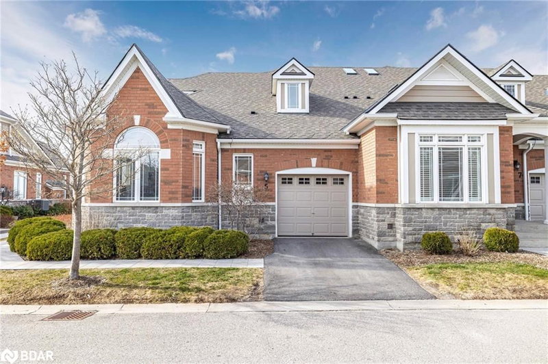 5 Waterside Lane
