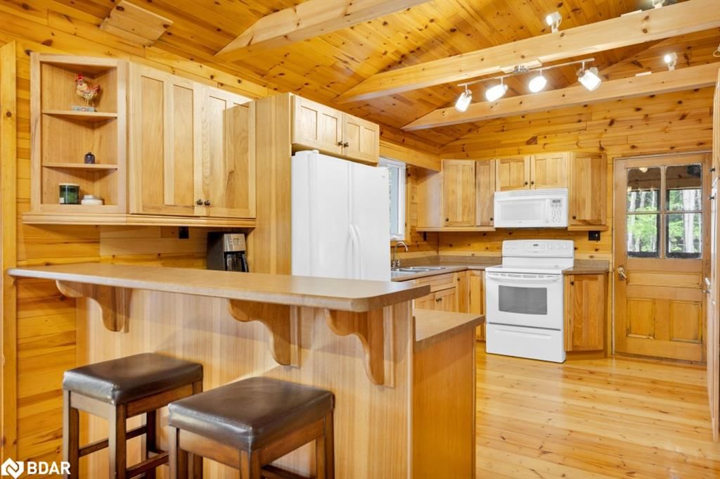 Single Family Residence sold at 660 Thirty Island Road, Cloyne, ON, K0H 1L0 - Addington Highlands - MLS: 40574135