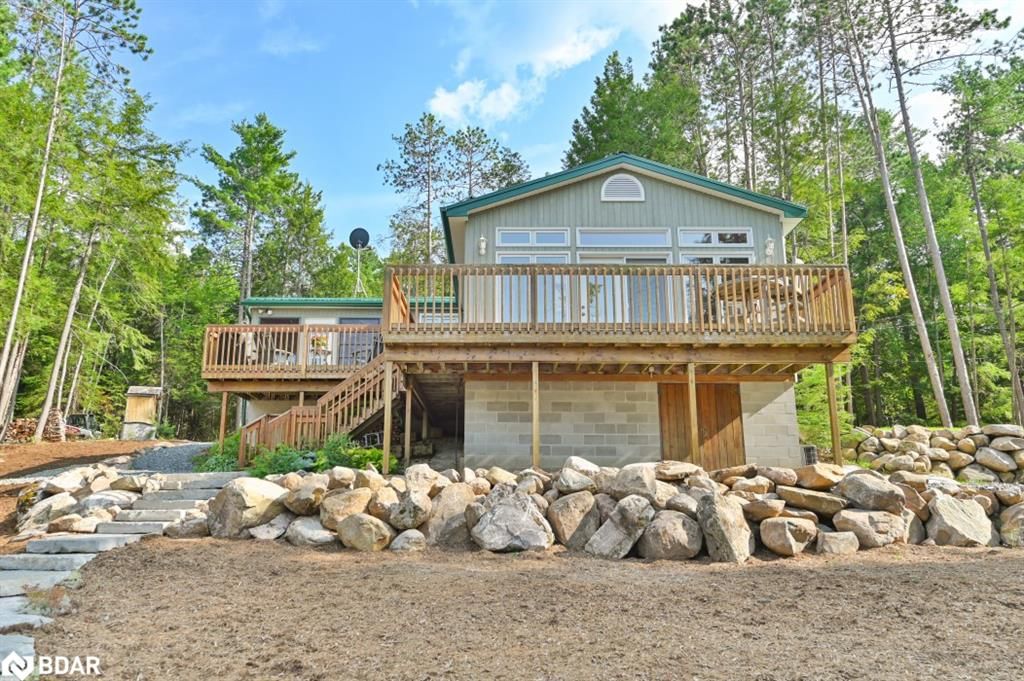 Single Family Residence sold at 660 Thirty Island Road, Cloyne, ON, K0H 1L0 - Addington Highlands - MLS: 40574135