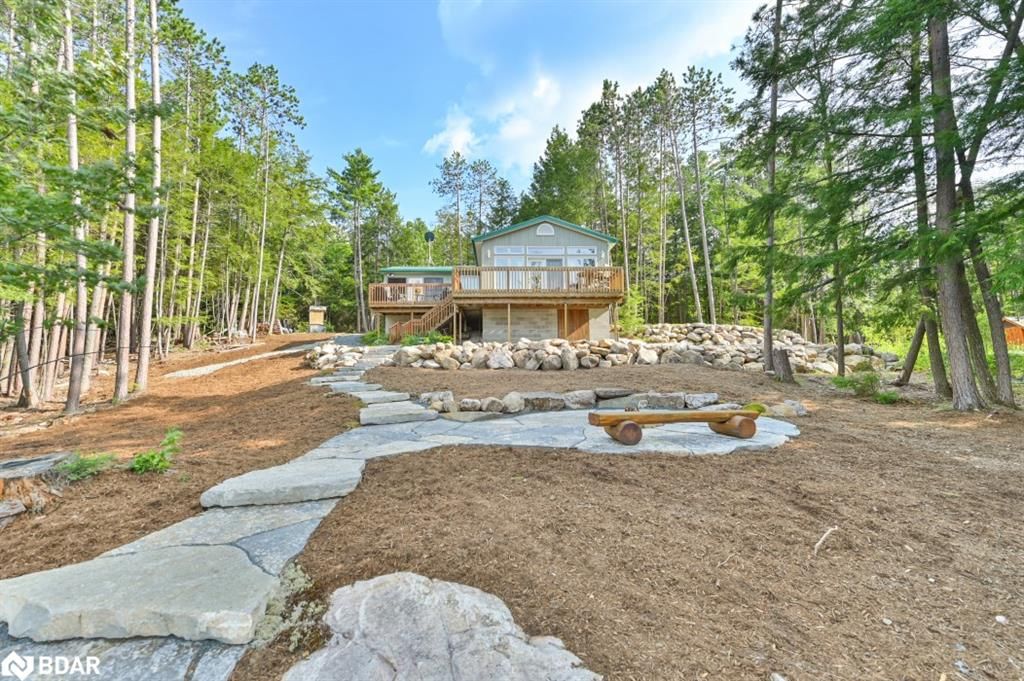 Single Family Residence sold at 660 Thirty Island Road, Cloyne, ON, K0H 1L0 - Addington Highlands - MLS: 40574135