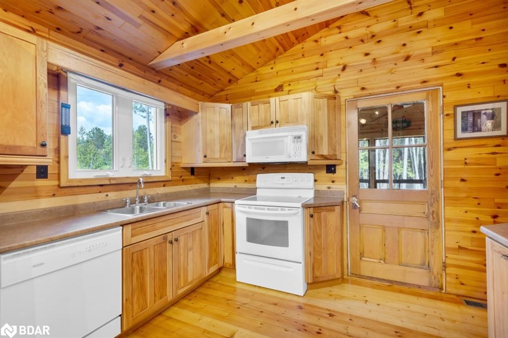 Single Family Residence sold at 660 Thirty Island Road, Cloyne, ON, K0H 1L0 - Addington Highlands - MLS: 40574135