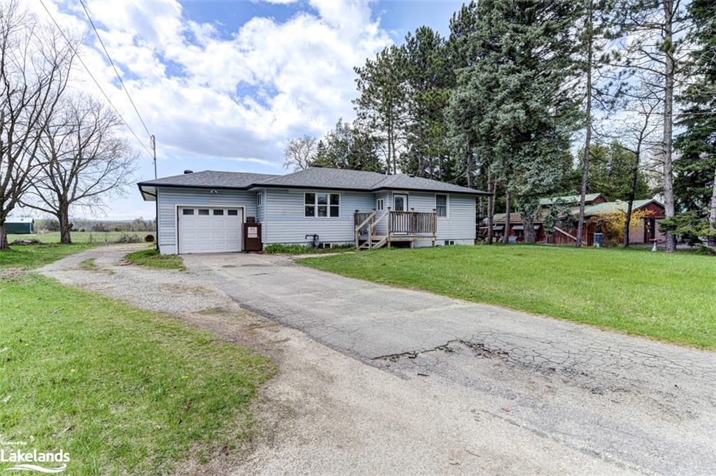 Single Family Residence sold at 7617 26 Highway, Stayner, ON, L0M 1S0 - Stayner - MLS: 40577358