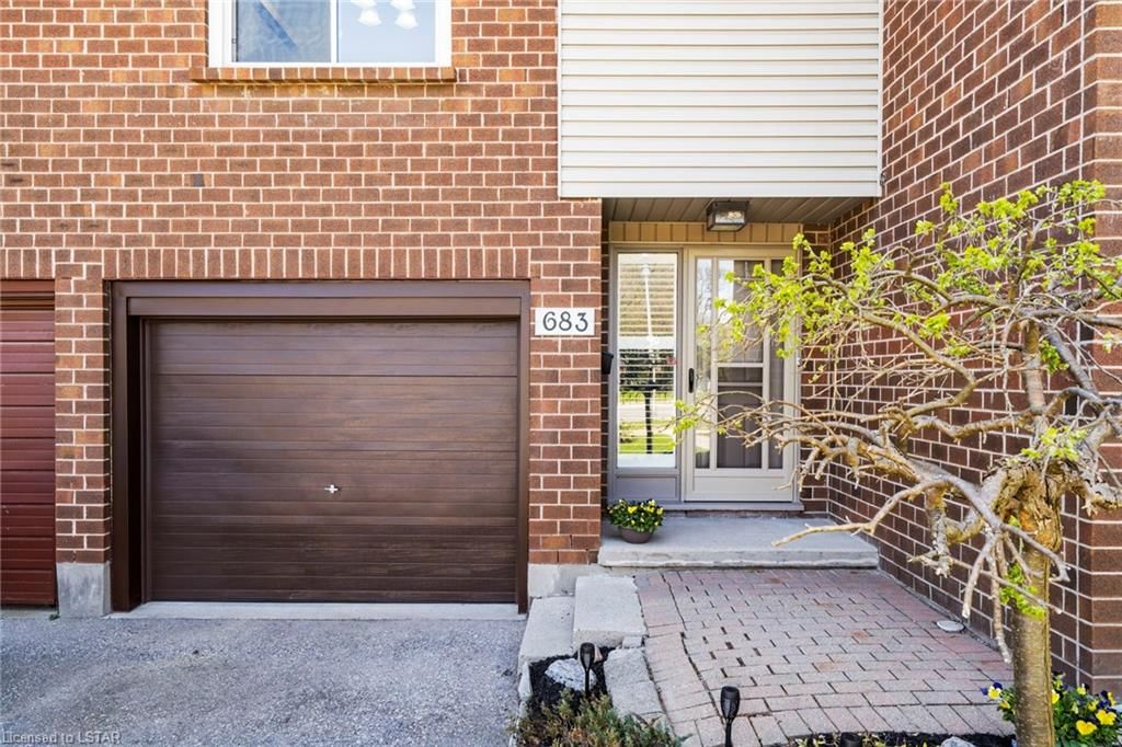 Row/Townhouse sold at 683 Griffith Street, London, South K, N6K 2S5 - MLS: 40579672