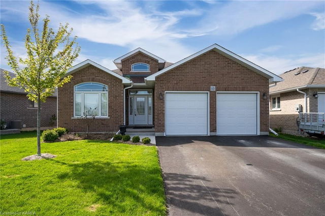 10 Briarwood Crescent