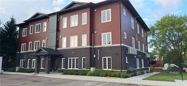 3 - 33 Murray Court