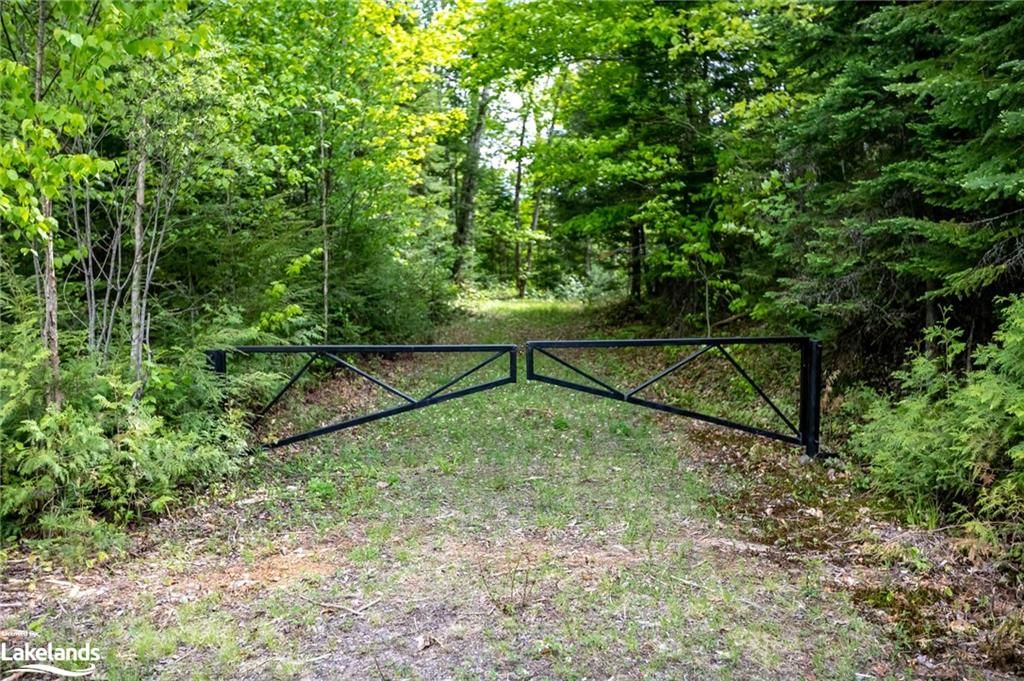 Residential sold at 215 Charlie's Lane, Utterson, ON, P0B 1M0 - Stephenson - MLS: 40585053