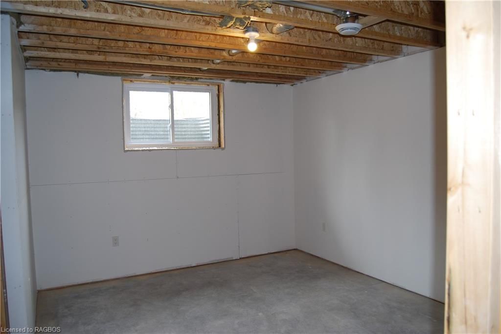 Single Family Residence sold at 25 William Street, Clifford, ON, N0G 1M0 - Minto - MLS: 40586181