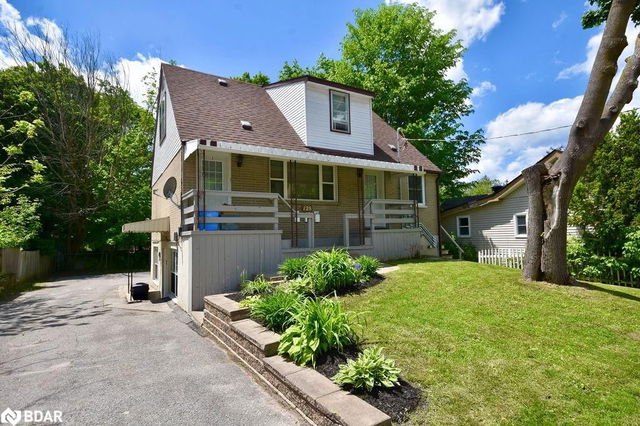 128 Berczy Street