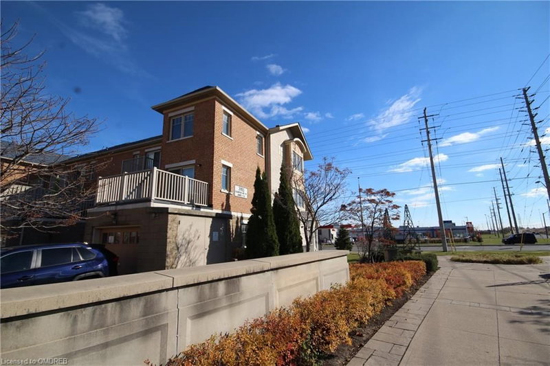 23 - 3985 Eglinton Avenue W