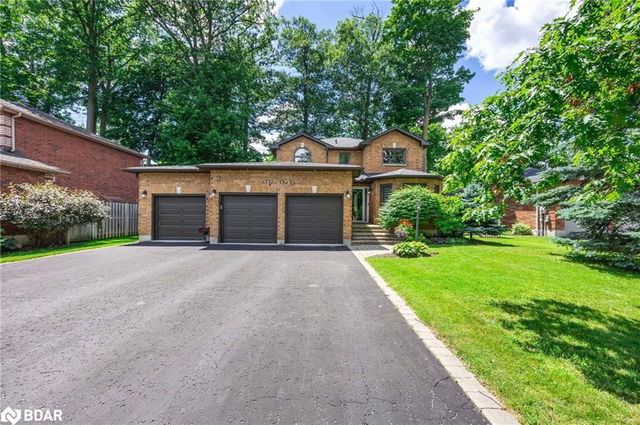 33 Glen Oak Court