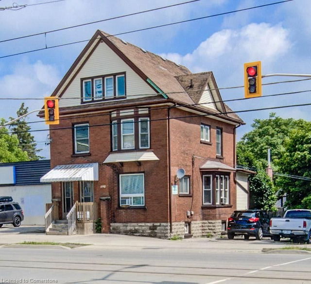 698 King Street
