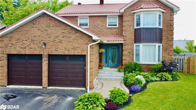 22 Mariposa Drive