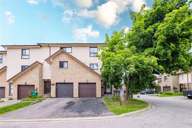 76 - 77 Collins Crescent
