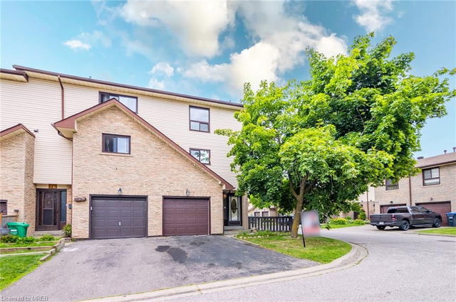 76 - 77 Collins Crescent