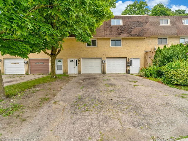 32 Marlboro Court