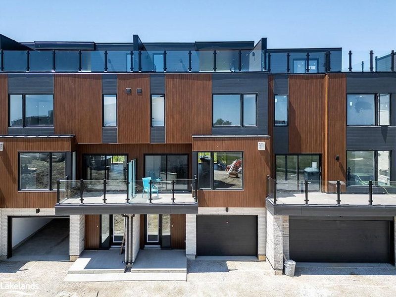 18 - 117 Sladden Court