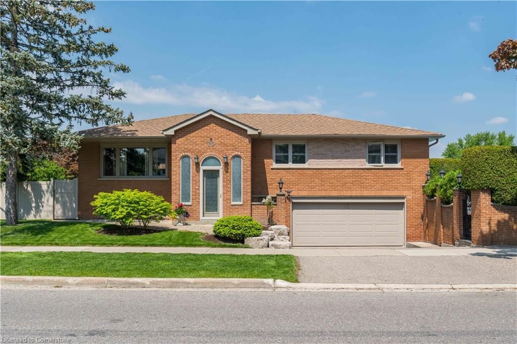 Single Family Residence sold at 70 English Street, Brampton, Brampton West, L6X 1L6 - MLS: 40631704