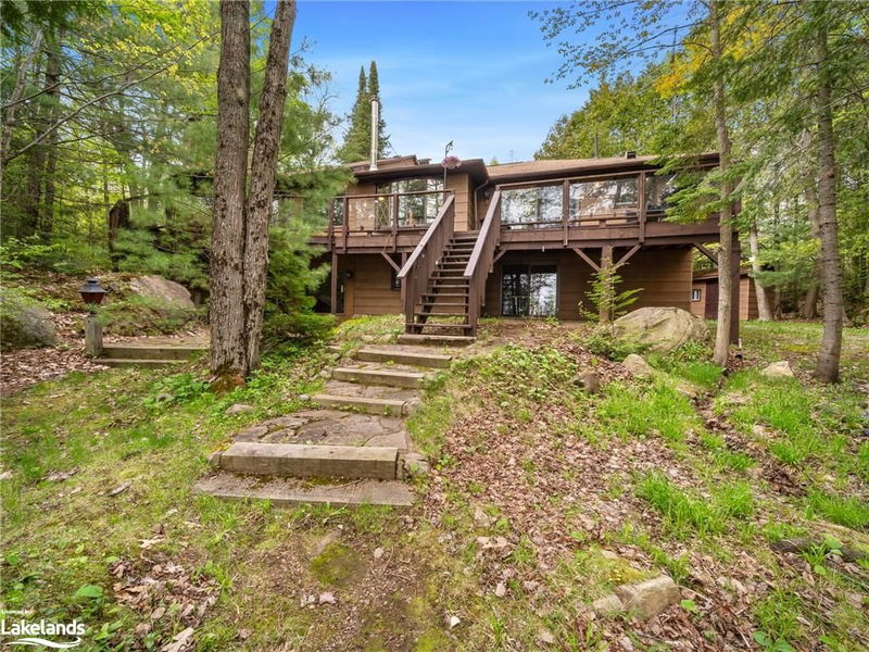 275 North Menominee Lake Road, Huntsville, Ontario (MLS 40632807)