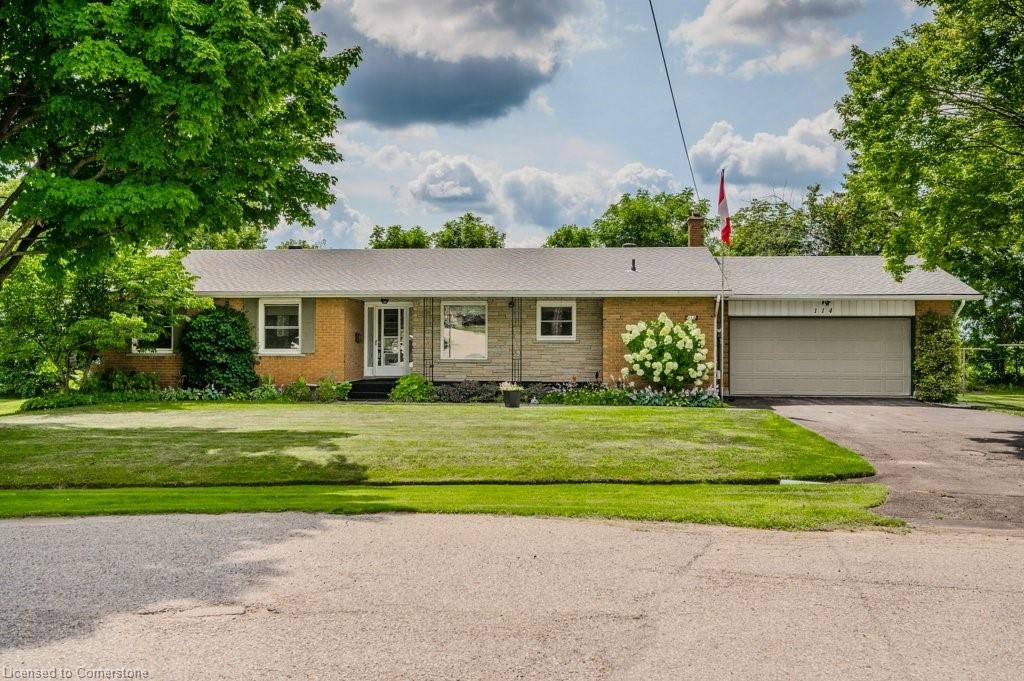 Single Family Residence sold at 114 Waldau Crescent, Wilmot Township, ON, N0B 2H1 - Baden/Phillipsburg/St. Agatha - MLS: 40635749