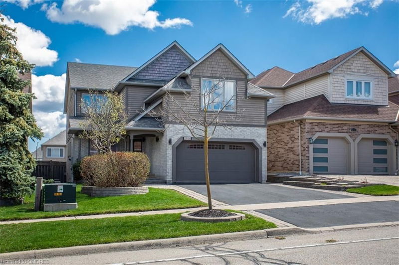 2936 Castlebridge Drive, Mississauga, Ontario (MLS 40642020)