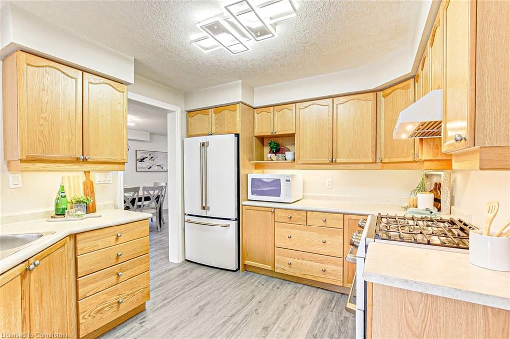 Single Family Residence sold at 2955 Paulkane Chase, London, ON, N6L 0A7 - South W - MLS: 40644146