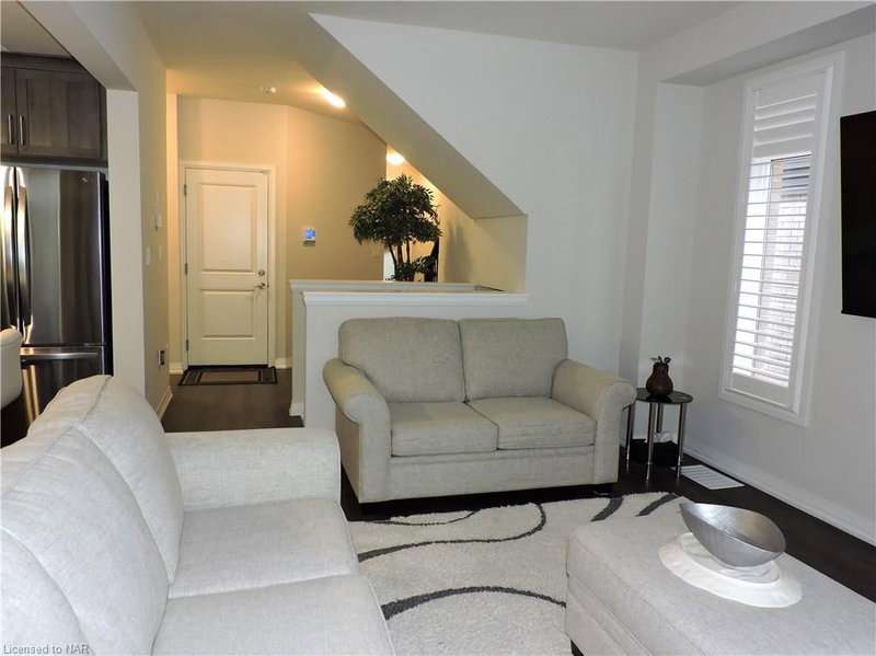 96 - 4552 Portage Road