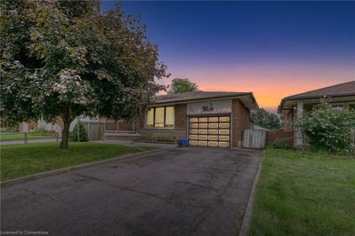 Single Family Residence sold at 929 Upper Ottawa Street, Hamilton, ON, L8T 3V6 - Berrisfield - MLS: 40648551