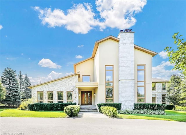 94 Simcoe Road