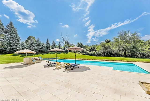 94 Simcoe Road